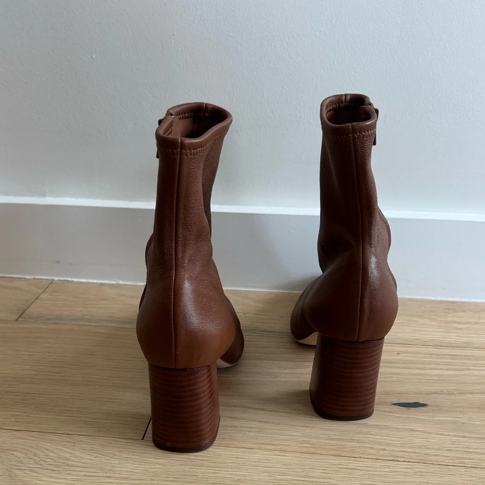 Elegant Brown Ankle Boots - Picture 4 of 6